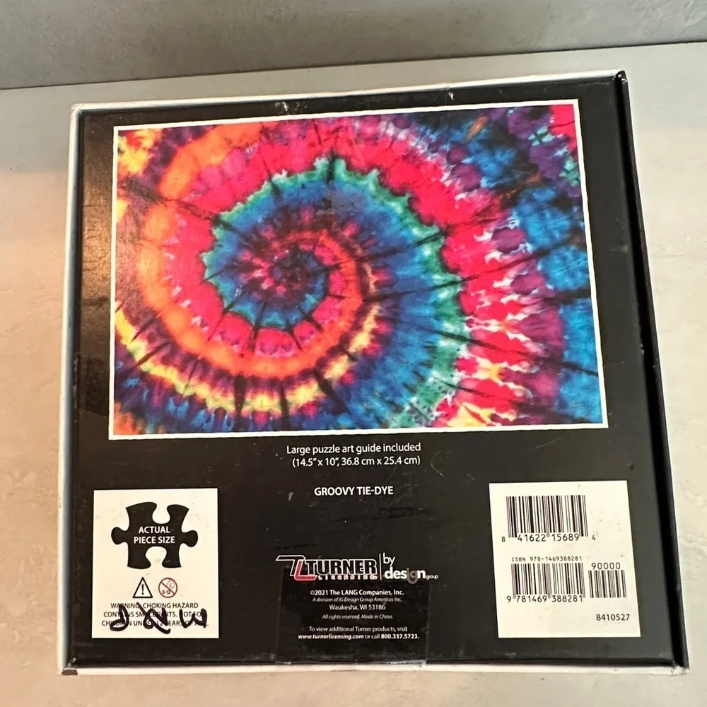 Turner Licensing 1000PC Puzzle Groovy Tie-Dye NEW
